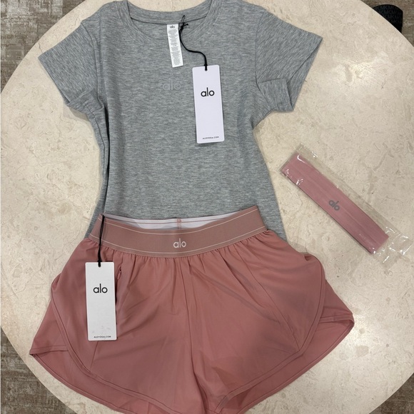 ALO Yoga Pants - ALO Yoga Women’s Dusty Rose Shorts with Shirt Gray